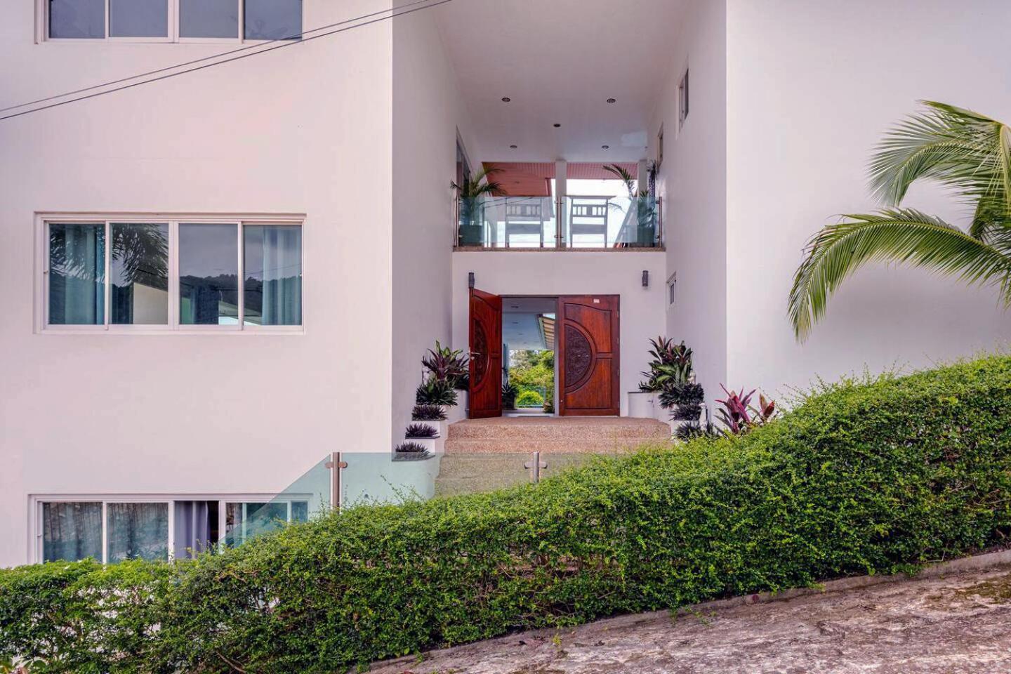 Heights Villa *